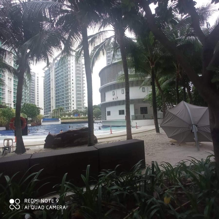 Azure Urban Resort Maui Tower Манила Экстерьер фото